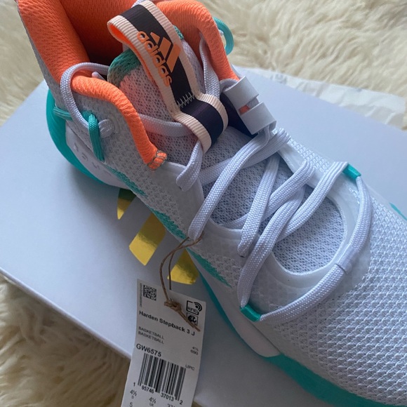 Harden Stepback 3 J Basketball Shoes - Picture 2 of 5